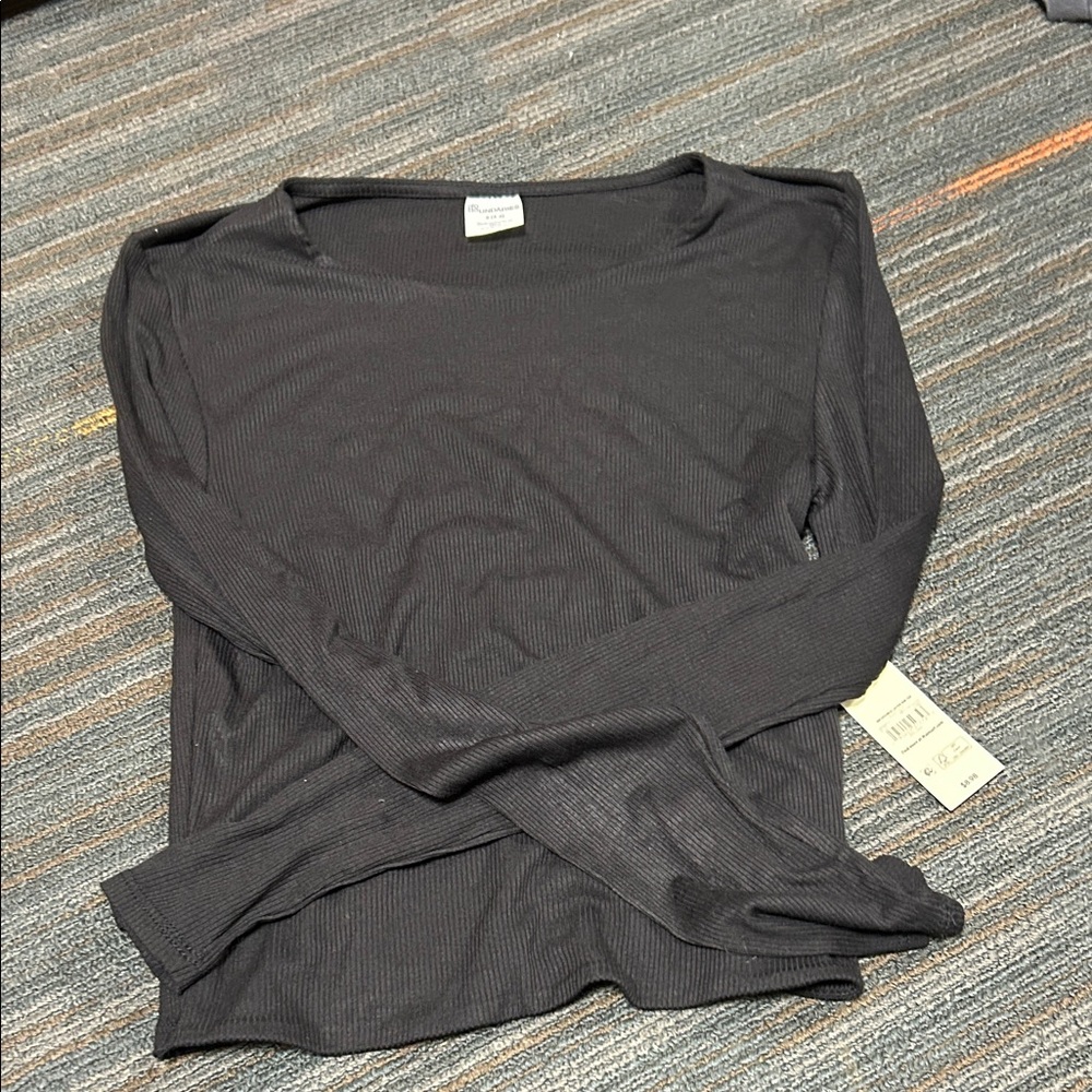 Women's Black Long Sleeve Top